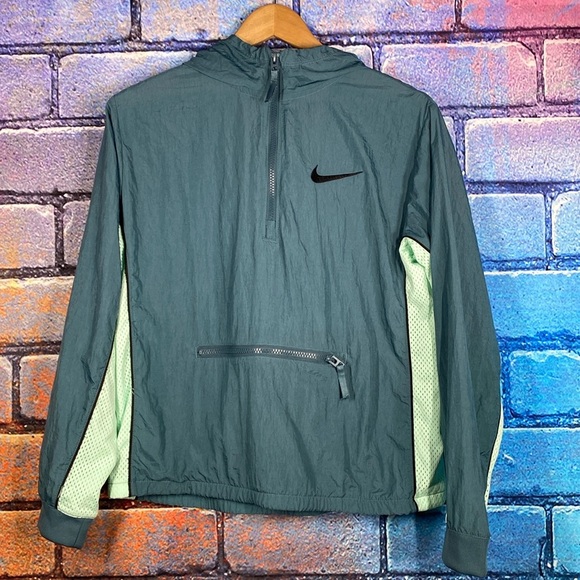 Nike Jackets & Blazers - Nike Women’s Activewear Breathable Windbreaker Jacket Blue XL